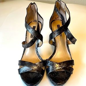 BCBG Metallic (‎ silver and black ) 4 inch heels. Very sexy! Size 7.